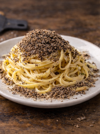 Frischer weißer Trüffel, in unserer Gegend geerntet, 100 % italienischer Trüffel aus den Abruzzen.